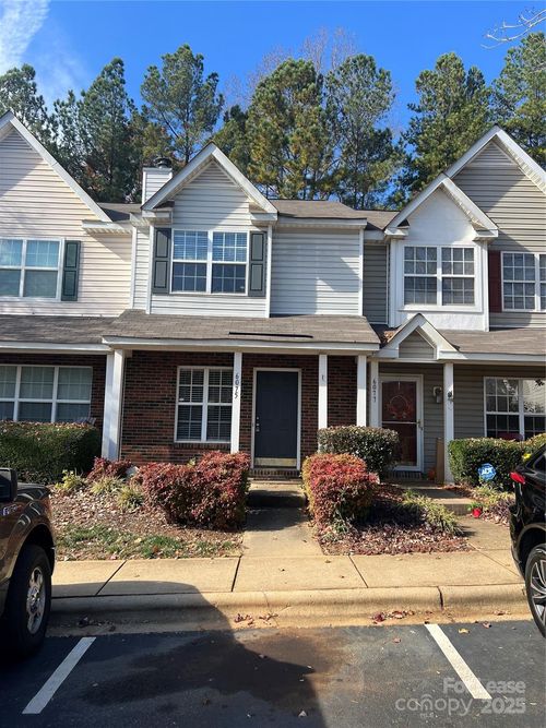 6075 Cougar Ln, Charlotte, NC, 28269-1558 | Card Image