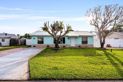 8675 Se Keathley Ct, Hobe Sound, FL, 33455-4624 | Card Image