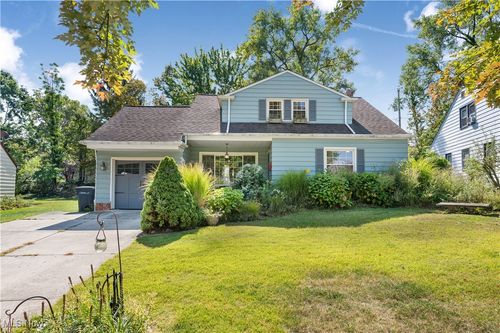 23944 Glenhill Dr, Beachwood, OH, 44122-1239 | Card Image