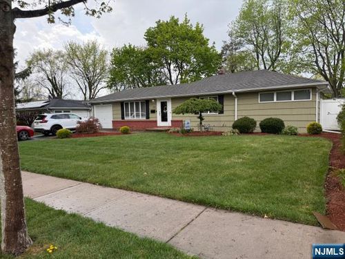 339 5th Ave, River Edge, NJ, 07661-1112 | Card Image