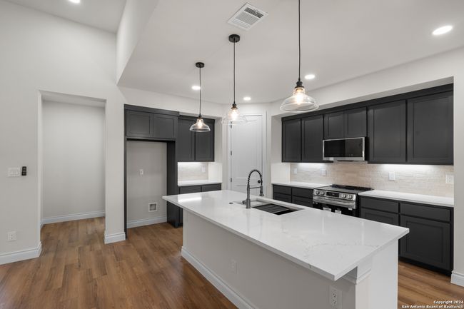 860 Rayner Ranch Blvd, House other with 4 bedrooms, 3 bathrooms and null parking in Spring Branch TX | Image 9