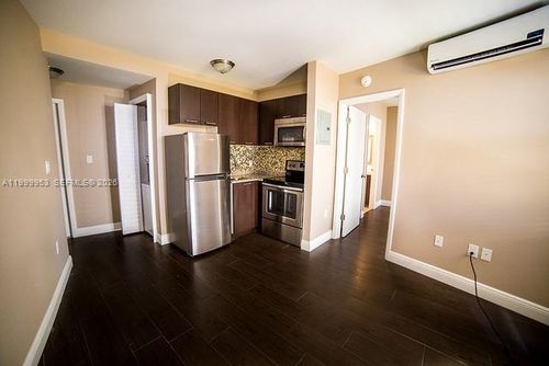 apt-9-500 Sw 9th Ave, Miami, FL, 33130-2589 | Card Image