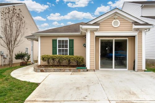 2106 Buckleigh Dr, Charlotte, NC, 28215-7588 | Card Image