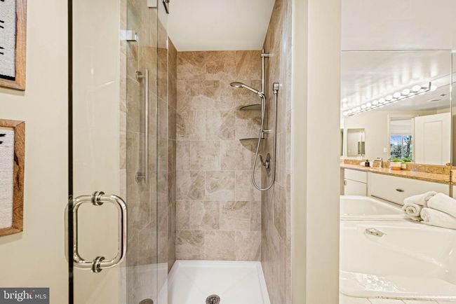 2-502 - 5802 Nicholson Ln, Condo with 3 bedrooms, 2 bathrooms and null parking in NORTH BETHESDA MD | Image 38