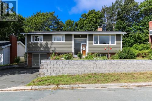 9 Donegal Pl, St. John's, NL, A1B3L6 | Card Image