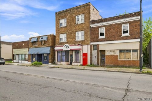 1609 Pine Ave, Niagara Falls, NY, 14301-2284 | Card Image