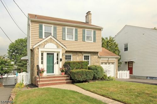 300 Walnut St, Nutley, NJ, 07110-1815 | Card Image