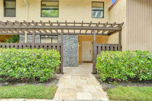 1122 Nw 79th Drive, Plantation, FL, 33322 | Card Image