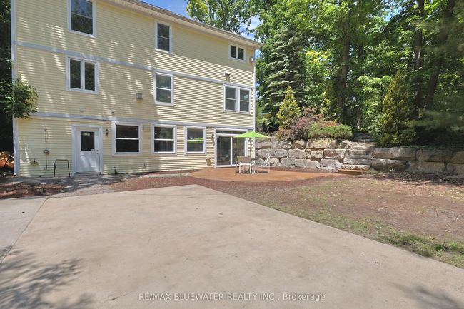 5 Philip St, House other with 7 bedrooms, 5 bathrooms and 5 parking in Huron ON | Image 12