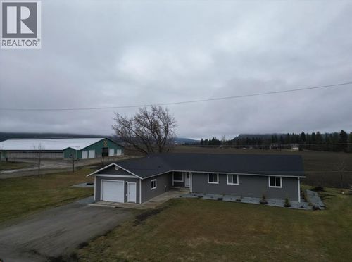 4809 Back Enderby Rd, Spallumcheen, BC, V4Y0W9 | Card Image