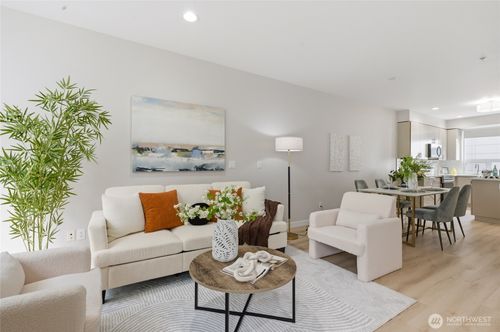 106-15200 Ne 81st Way, Redmond, WA, 98052-4248 | Card Image