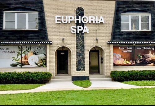 8855 Roberts Rd, Hickory Hills, IL, 60457-1528 | Card Image