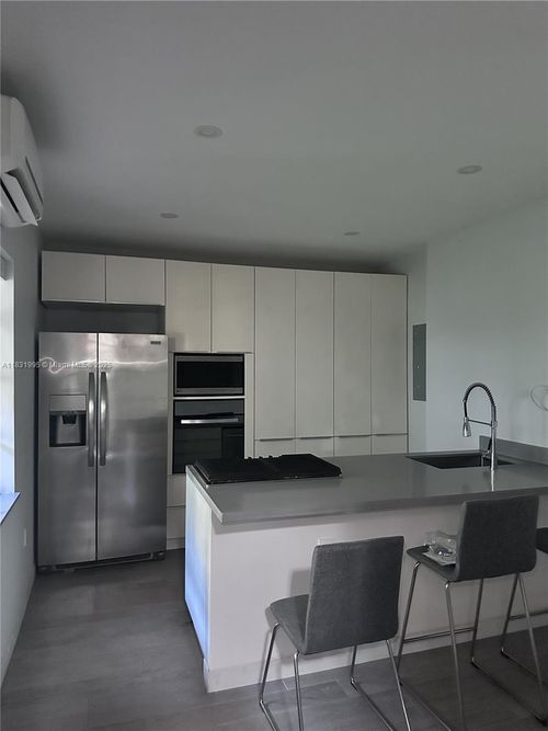 apt-3-1560 Jefferson Ave, Miami Beach, FL, 33139-3440 | Card Image