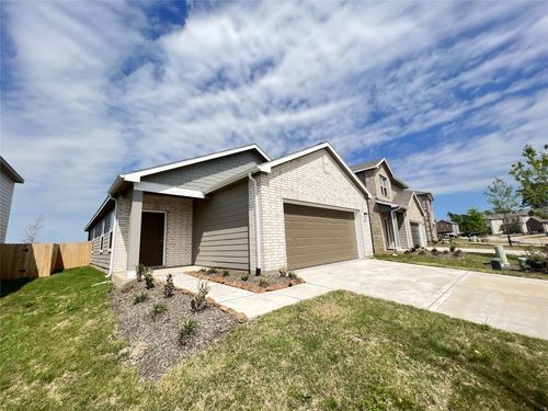 680 Amesbury Rd, Montgomery, TX, 77316-3161 | Card Image