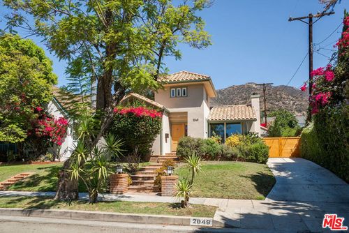 2049 Watson St, Glendale, CA, 91201 | Card Image