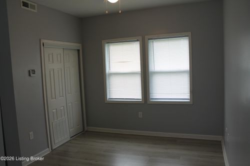 952 S Floyd St, Louisville, KY, 40203 | Card Image