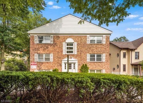 48 Elm St, Morristown, NJ, 07960-4110 | Card Image