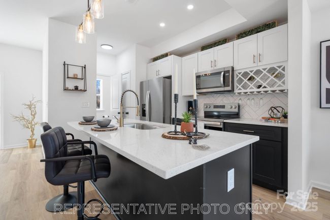 Kitchen|*actual finishes, structural selections, and orientation may vary | Image 6