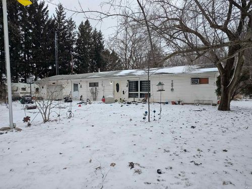 11240 E Division Rd, Knox, IN, 46534-9666 | Card Image