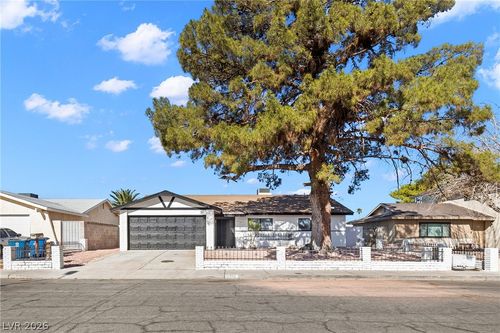 1712 Rockcrest Dr, Las Vegas, NV, 89108-2533 | Card Image