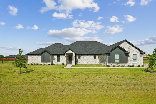 8608 Kassandra Dr, Sanger, TX, 76266-2332 | Card Image