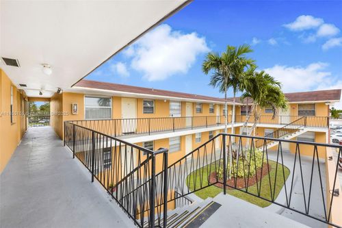 apt-4-1235 W 66th St, Hialeah, FL, 33012-6364 | Card Image