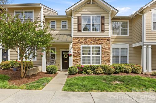 532 Bent Leaf Ct, Fort Mill, SC, 29708-6513 | Card Image