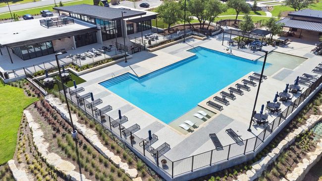 Drone / aerial view of a pool area | Image 38