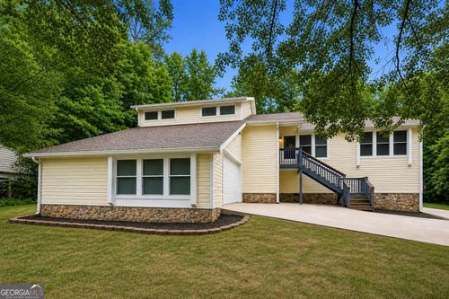 1920 Oakleaf Ln, Lithia Springs, GA, 30122-2784 | Card Image