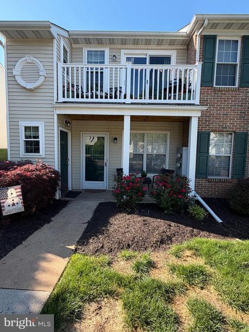 79-1613 Rosewood Ct, POTTSTOWN, PA, 19464-9251 | Card Image