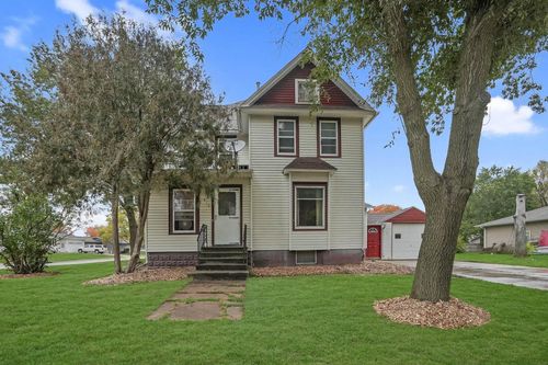 412 E 4th St, Readlyn, IA, 50668-9782 | Card Image