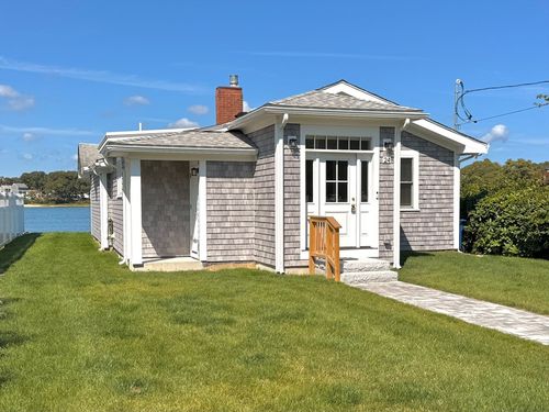 24 Cove St, Onset, MA, 02558-1857 | Card Image