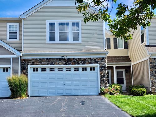 1904-1904 Cobblestone Dr, Carpentersville, IL, 60110-1209 | Card Image