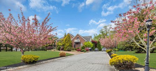 176 Oakland Mills Rd, Manalapan, NJ, 07726-8604 | Card Image