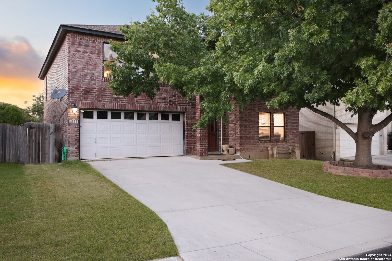 Parry Path, Converse, TX 78109