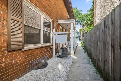 B - 1327 W Columbia Avenue, Townhouse with 3 bedrooms, 1 bathrooms and 2 parking in Chicago IL | Image 2