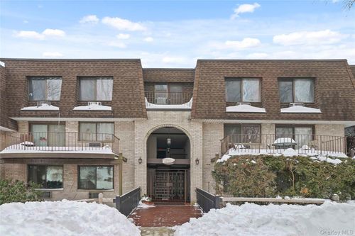 616-616 Kemeys Ave, Briarcliff Manor, NY, 10510-2046 | Card Image