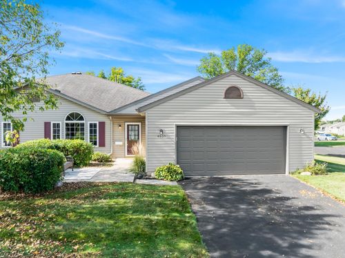 4935 32nd Ave Nw, Rochester, MN, 55901-5851 | Card Image