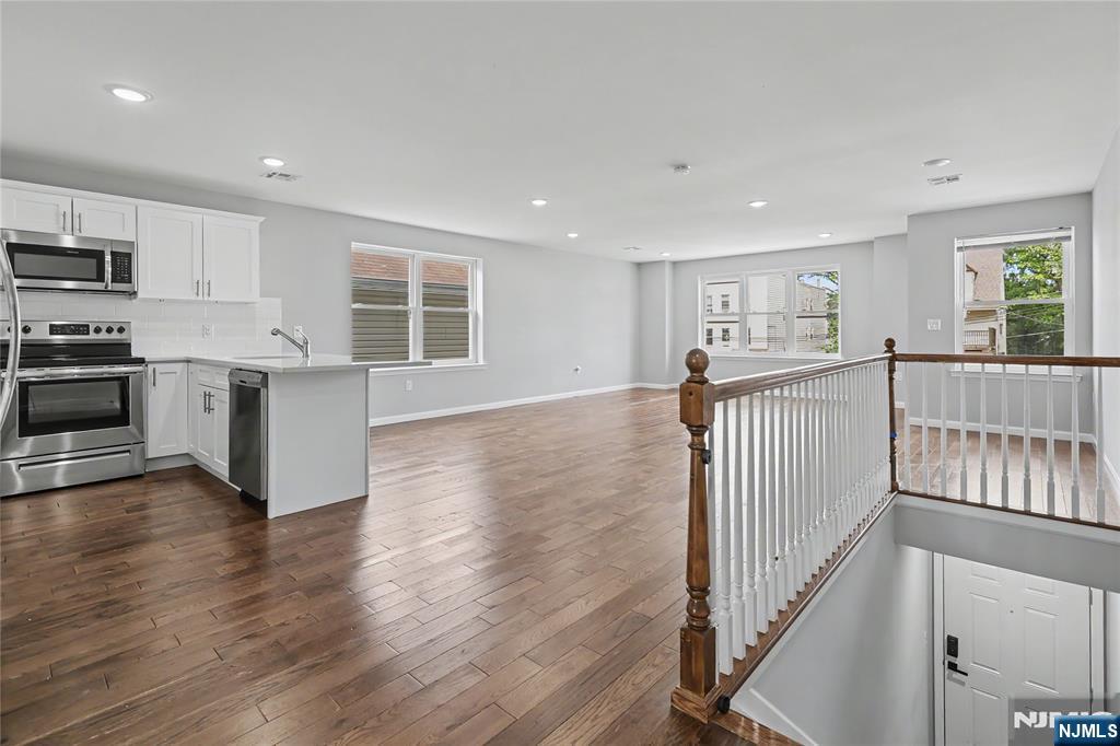 Residential Lease in Newark 4