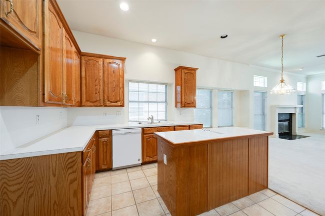1010 Becker Dr, House other with 3 bedrooms, 2 bathrooms and null parking in Euless TX | Image 9