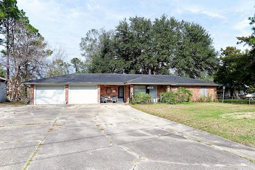 317 Patrick Dr, Schriever, LA, 70395-4210 | Card Image