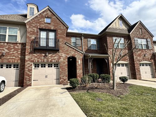 207 Bixby Private Ln, Hendersonville, TN, 37075-1422 | Card Image