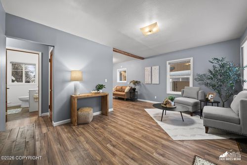 365 Pine St, Anchorage, AK, 99508-2252 | Card Image