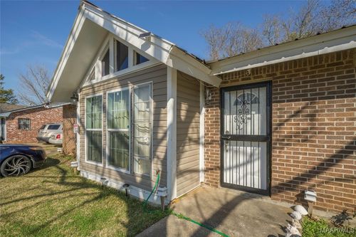 5217 W Shades Valley Dr, Montgomery, AL, 36108-5369 | Card Image