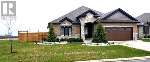 470 S Queen Street S, St. Clair, ON, N0N1G0 | Card Image