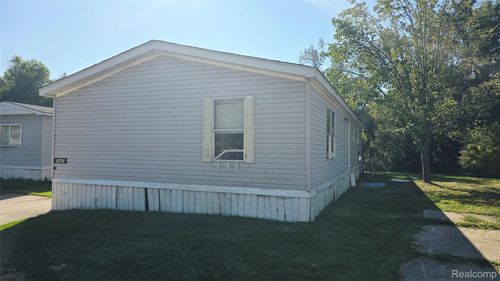 5445 Americana Ln, Casco, MI, 48064-4633 | Card Image