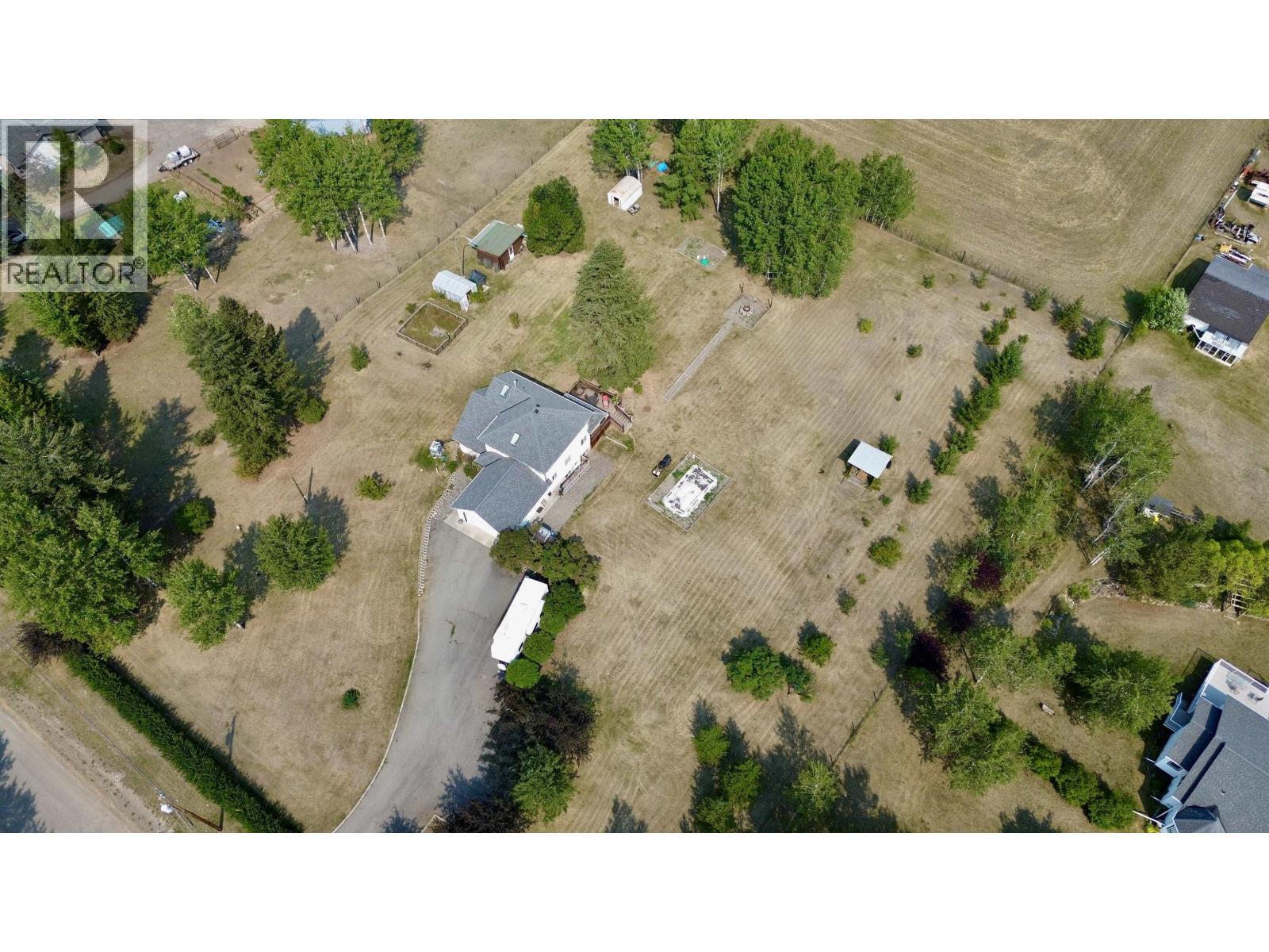 Residential in 103 Mile House 5