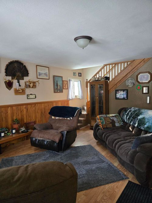 4221 Mockingbird Cir, Farwell, MI, 48622-9644 | Card Image