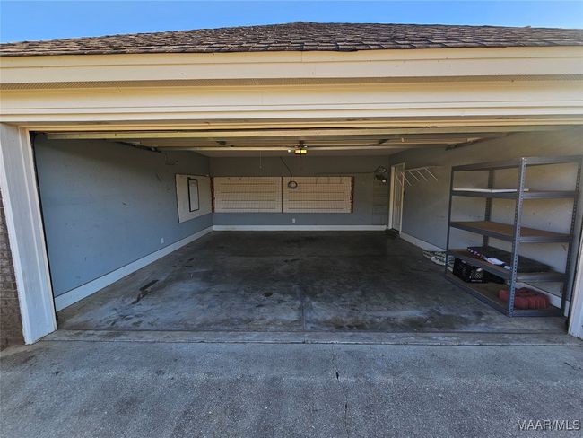 Garage door open | Image 27
