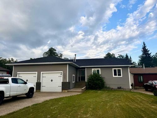 13201 92 St, Peace River, AB, T8S1X1 | Card Image